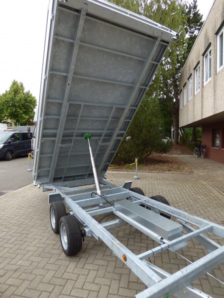 Henra KP354020 Dreiseitenkipper mit E-Pumpe und Rampenschubladen, 3500kg zGG, Lademae:401x202x30cm