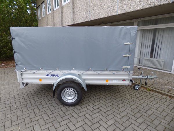 Alutrail 75 U 26.14 mit dunkelgrauer Hochplane 120cm, 750KG zGG, 263x135x120cm