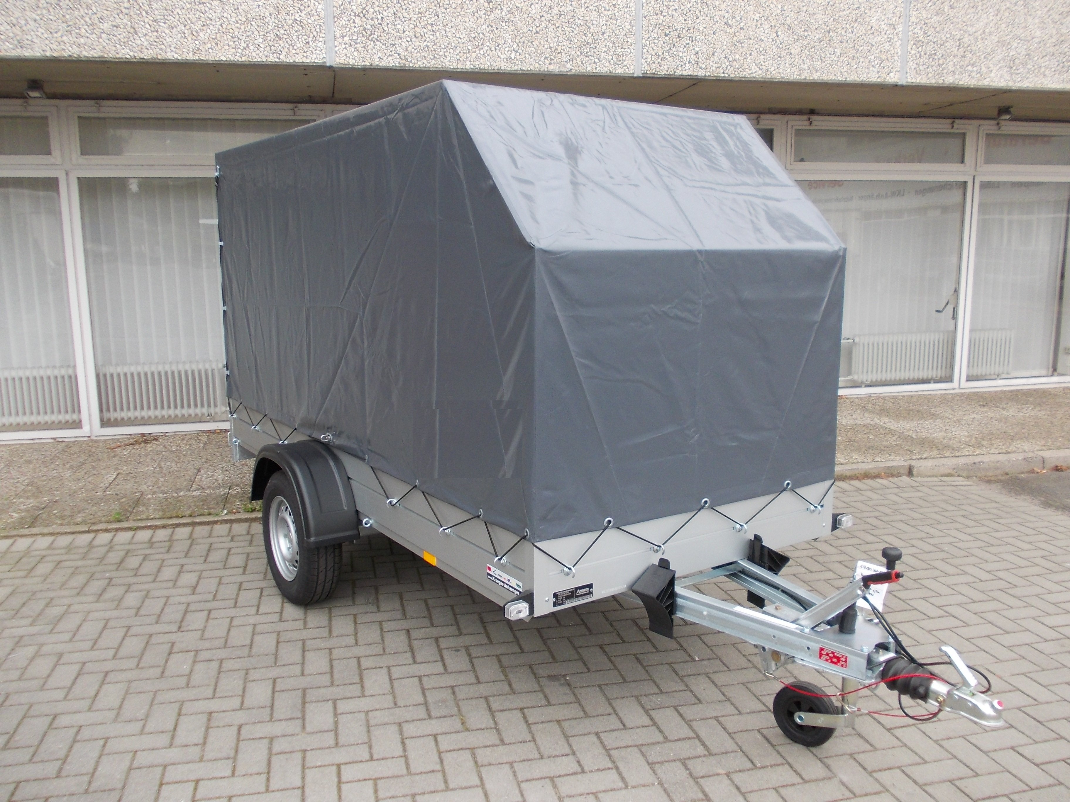 Pkw Anhanger 1200 Kg Gebremst Mit Plane