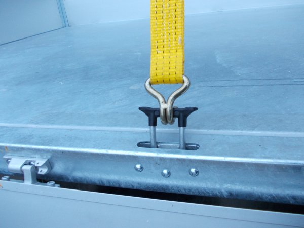 Humbaur HTK 3500.41 Tridem Dreiseitenkipper mit Alubordwnden, E- & Handpumpe