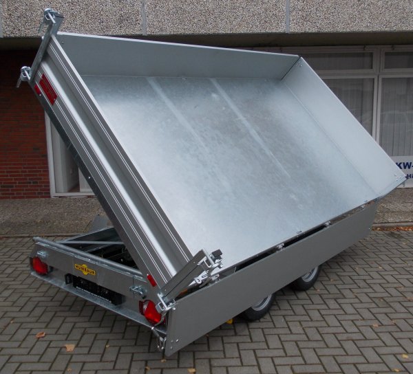 Humbaur HTK 2700.31 Dreiseitenkipper mit Alubordwnden und Handpumpe