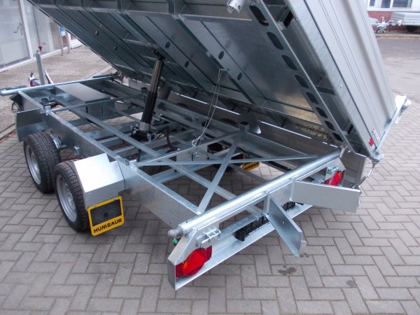 Humbaur HTK 3500.37 Dreiseitenkipper mit Alubordwnden, E- & Handpumpe