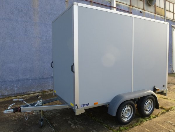 Saris FW2000 180cm Innenhhe Kofferanhnger hellgrau, hinten mit Doppeltr, 2000kg zGG, Lademae: 306 x 154 x 180cm, Auslaufmodell