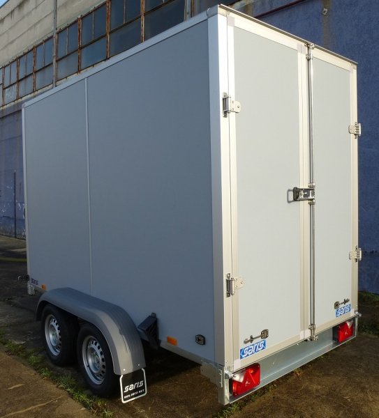 Saris FW2000 180cm Innenhhe Kofferanhnger hellgrau, hinten mit Doppeltr, 2000kg zGG, Lademae: 306 x 154 x 180cm, Auslaufmodell