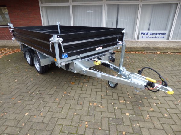 Humbaur HTK 3500.31 Dreiseitenkipper mit E- & Handpumpe und schwarzen Stahlbordwnden