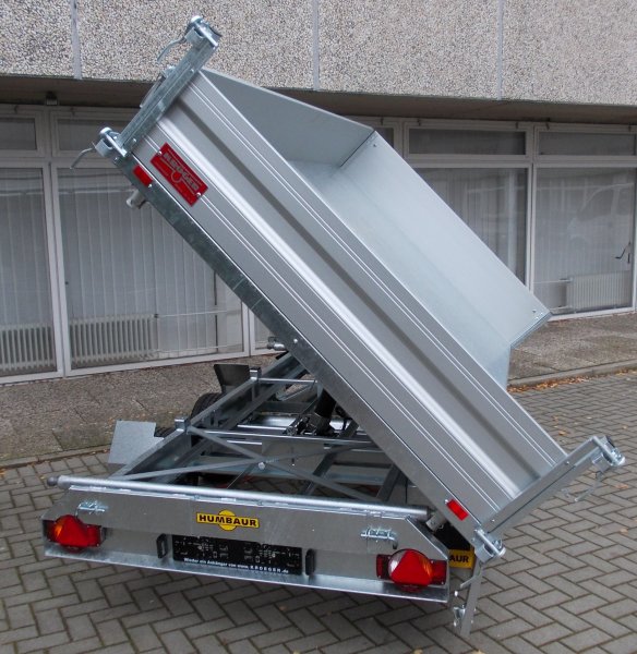 Humbaur HTK 2700.31 Dreiseitenkipper mit E- und Handpumpe und Alubordwnden