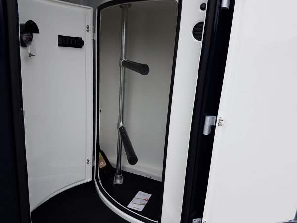 Careliner S ocean/cream mit Panoramadach und Sattelkammer
