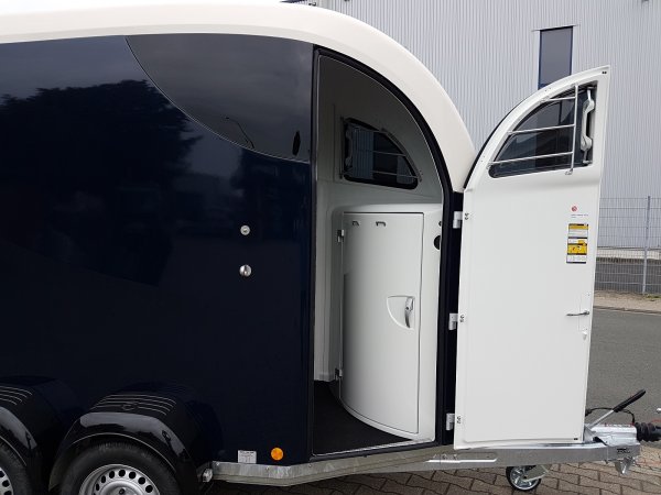 Careliner S ocean/cream mit Panoramadach und Sattelkammer