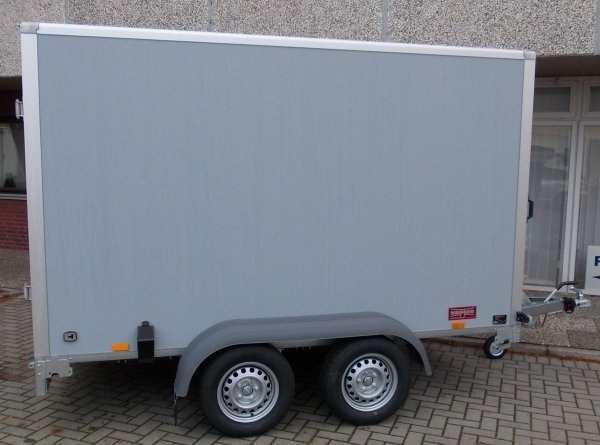 Saris GO 356 169 180 2700 2, Kofferanhnger hellgrau, 2700KG zGG, 356x169x180cm, hinten mit Beladerampe