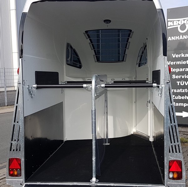 Careliner M night/silber mit Panoramascheibe, Netzlift, 3. Bremsleuchte und 2. Innenleuchte LED