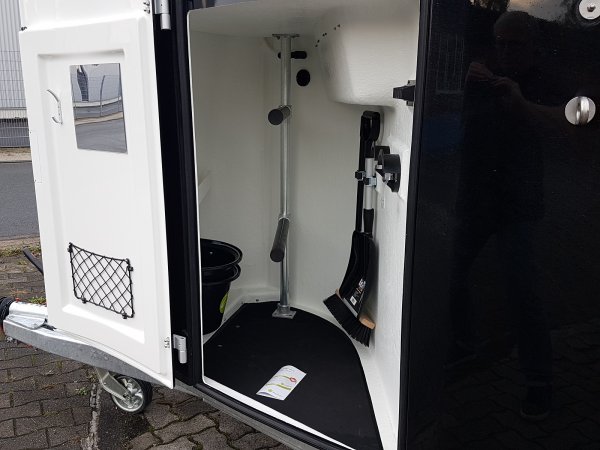 Careliner M night/night mit Panoramadach und Netzrollo