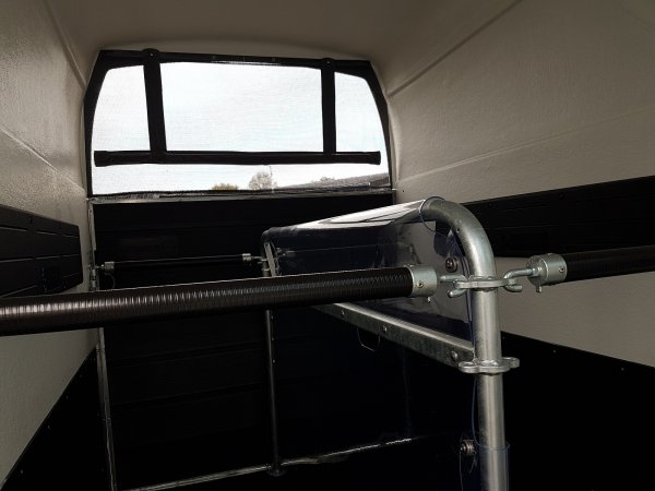 Careliner M night/night mit Panoramadach und Netzrollo