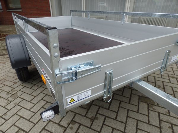 Saris MP 255 133 750 1 mit Bugklappe Alubordwnde, 750KG zGG, 255x133x43cm