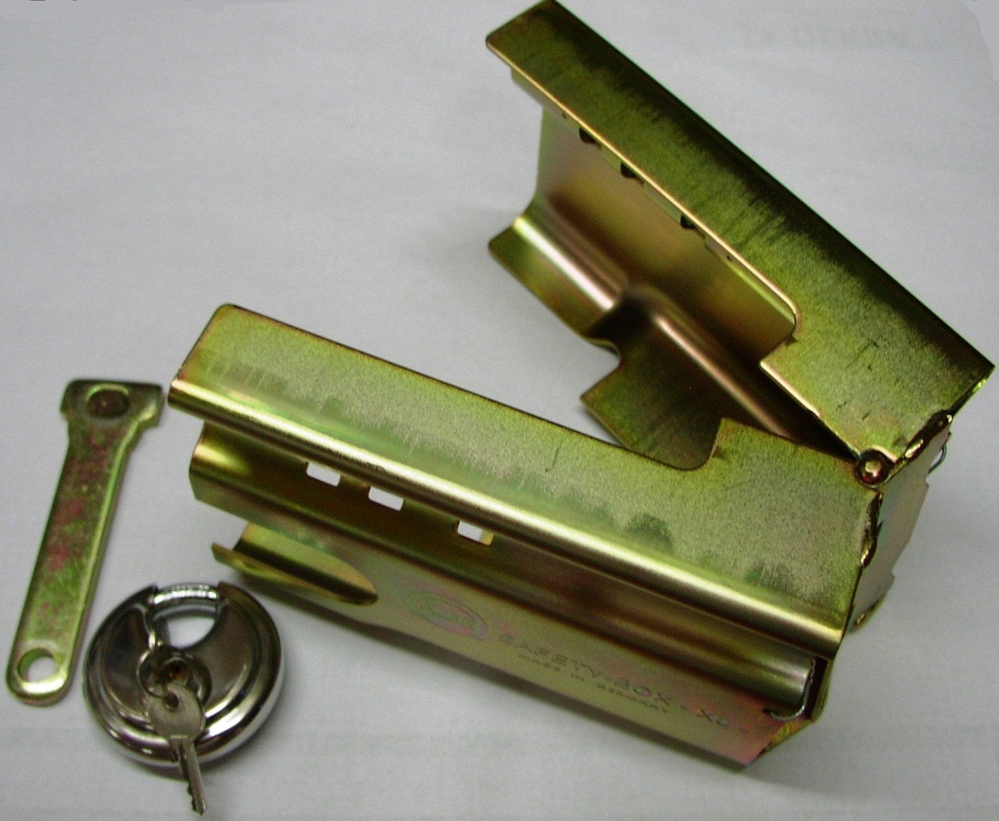 ALBE SafetyBoxXL klappbares Kastenschloss / PKW Anhänger von Kröger