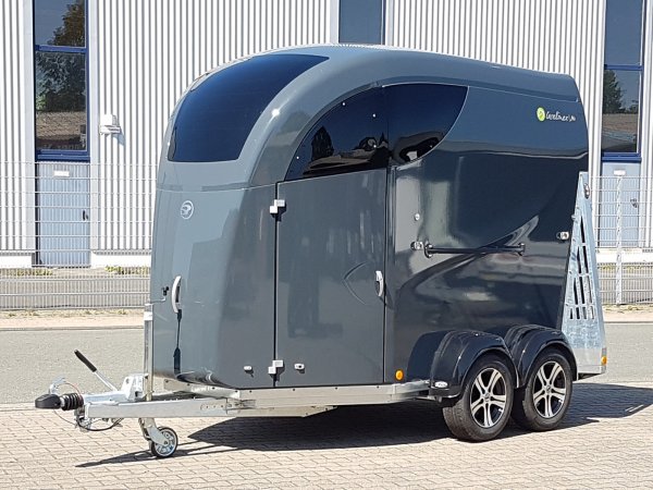 Careliner M grey/grey mit Panoramadach, Boxenstangenzusatzpolster, Netzlift, 2. Innenleuchte LED, Sattelablagestange und Alufelgen (black/silver)