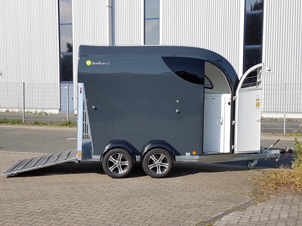 Careliner L grey/grey, Panoramadach, Sattelablagestange, 3.Bremsleuchte, 2. Innenleuchte LED, Netzlift, Bruststangenpolster und Alufelgen (black/silver)
