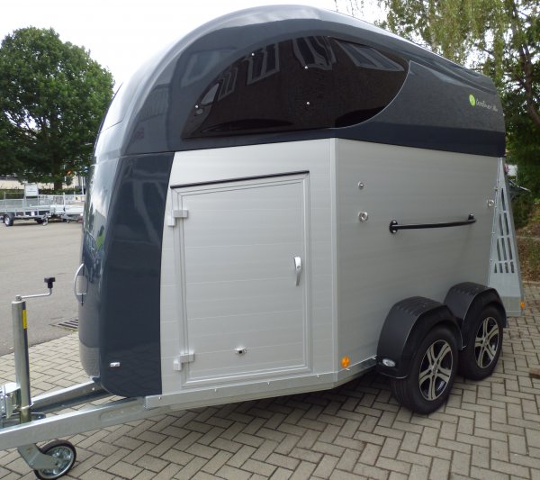 Careliner ALU Dach und Bug in grey,  Premiumsattelkammer, 2. Innenleuchte LED, Bruststangenzusatzpolster, Panoramadach,