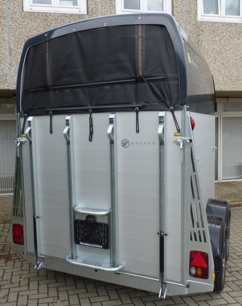 Careliner ALU Dach und Bug in grey,  Premiumsattelkammer, 2. Innenleuchte LED, Bruststangenzusatzpolster, Panoramadach,