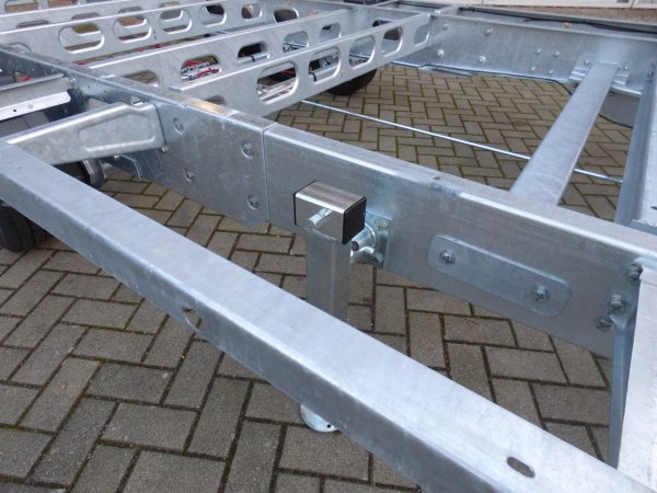 Tiny-Trail, Tridem-berlader, 3500kg GG, Plattformmae 600x250cm, Typ TH60.25