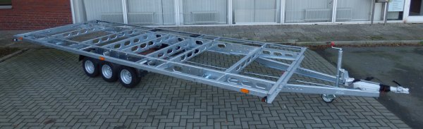 Tiny-Trail, Tridem-berlader, 3500kg GG, Plattformmae 660x250cm, Typ TH66.25