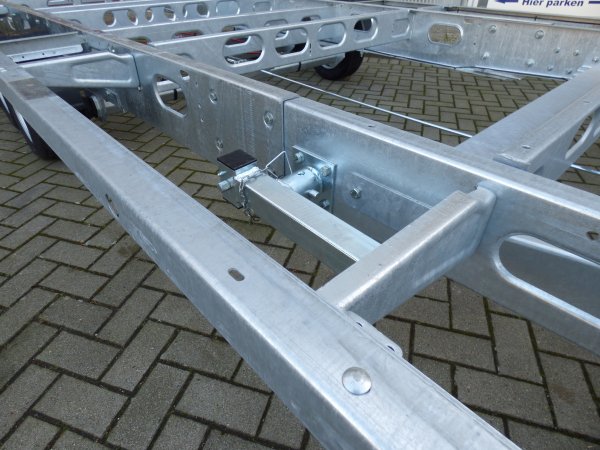 Tiny-Trail, Tridem-berlader, 3500kg GG, Plattformmae 660x250cm, Typ TH66.25