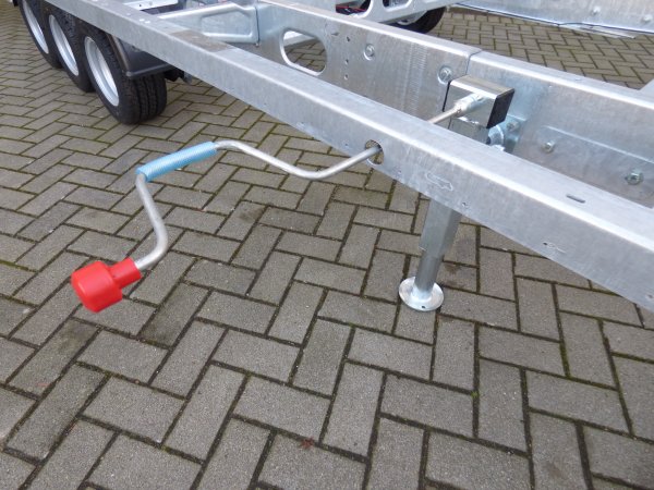 Tiny-Trail, Tridem-berlader, 3500kg GG, Plattformmae 660x250cm, Typ TH66.25