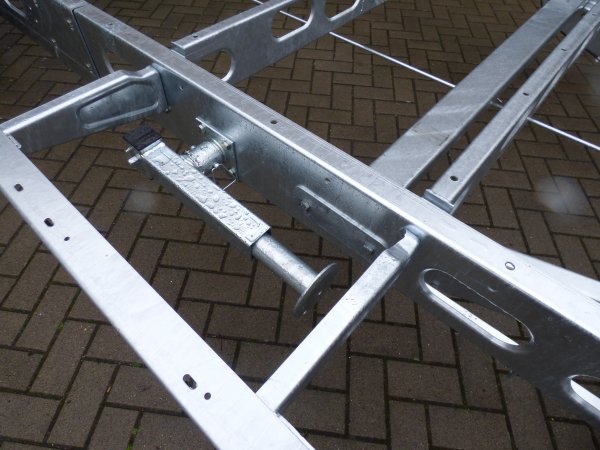 Tiny-Trail, Tridem-berlader, 3500kg GG, Plattformmae 780x250cm, Typ TH78.25