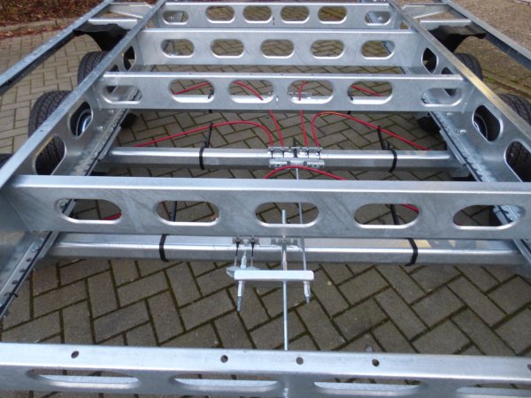 Tiny-Trail, Tridem-berlader, 3500kg GG, Plattformmae 540x250cm, Typ TH54.25