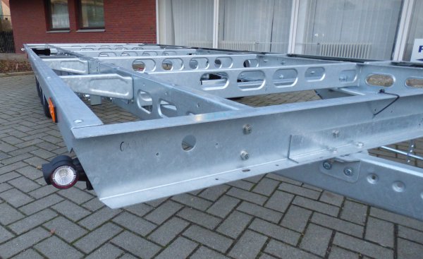 Tiny-Trail, Tridem-berlader, 3500kg GG, Plattformmae 540x250cm, Typ TH54.25