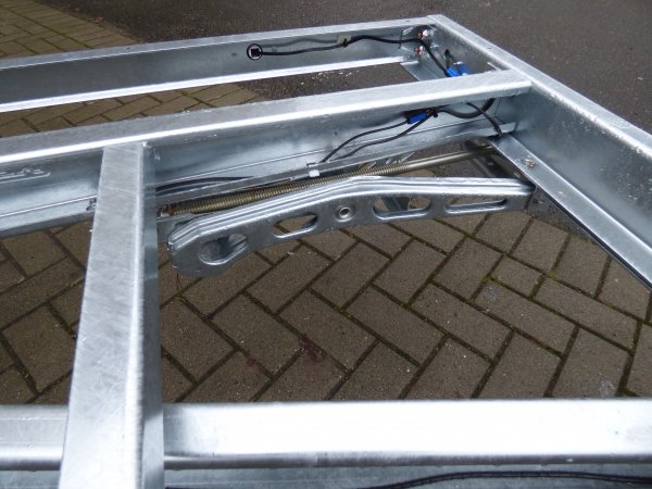 Tiny-Trail, 3500kg GG, Plattformmae 720x250cm, Tieflader Typ TT72.25