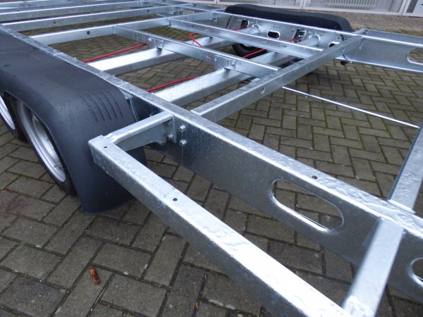 Tiny-Trail, 3500kg GG, Plattformmae 600x250cm, Tieflader Typ TT60.25