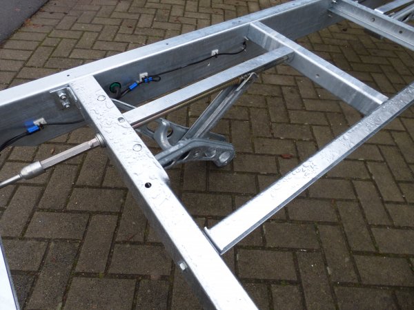 Tiny-Trail, 3500kg GG, Plattformmae 660x250cm, Tieflader Typ TT66.25