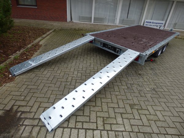 Martz GT Plateau 400/2mit Holzboden, 3000KG zGG, 410x210m, mit Winde und Rampen