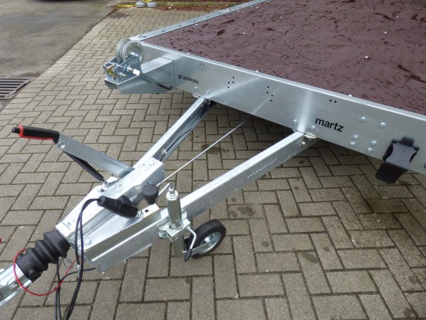 Martz GT Plateau 400/2 S mit Holzboden, 2700KG zGG, 410x216cm, mit Winde und Rampen