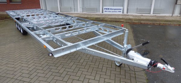 Tiny-Trail, Tridem-berlader, 3500kg GG, Plattformmae 840x250cm, Typ TH84.25