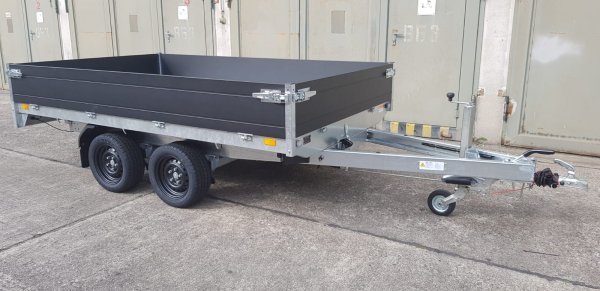 Saris Tandem-Heckkipper K1 306 184 2700 2 mit E-Pumpe, Rampen in Schubladen, Black-Edition, 2,7t zGG, 306x184x30cm