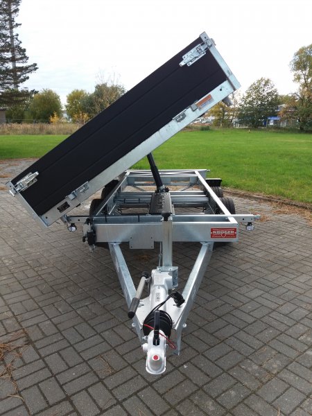 Saris Tandem-Dreiseitenkipper K3 306 184 2700 2 mit E-Pumpe, Black-Edition, 2,7t zGG, 306x184x35cm, ohne Handpumpe