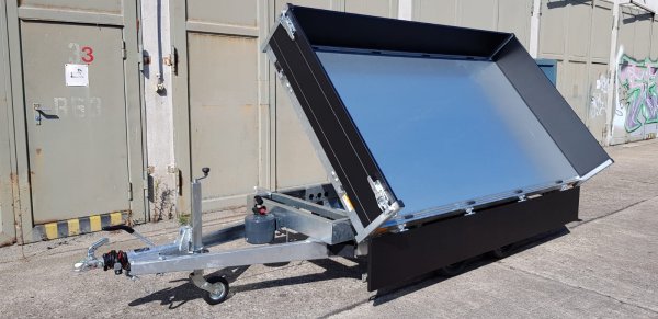 Saris Tandem-Dreiseitenkipper K3 306 184 2700 2 Handpumpe,silberne Bordwnde, Rampen in Schubladen unter der Ladeflche,2,7t zGG, 306x184x35cm