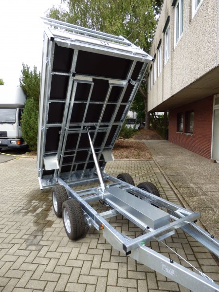 Henra KP273016 Heckkipper mit E-Pumpe und Rampenschubladen, 2700kg zGG, Lademae:301x165x30cm