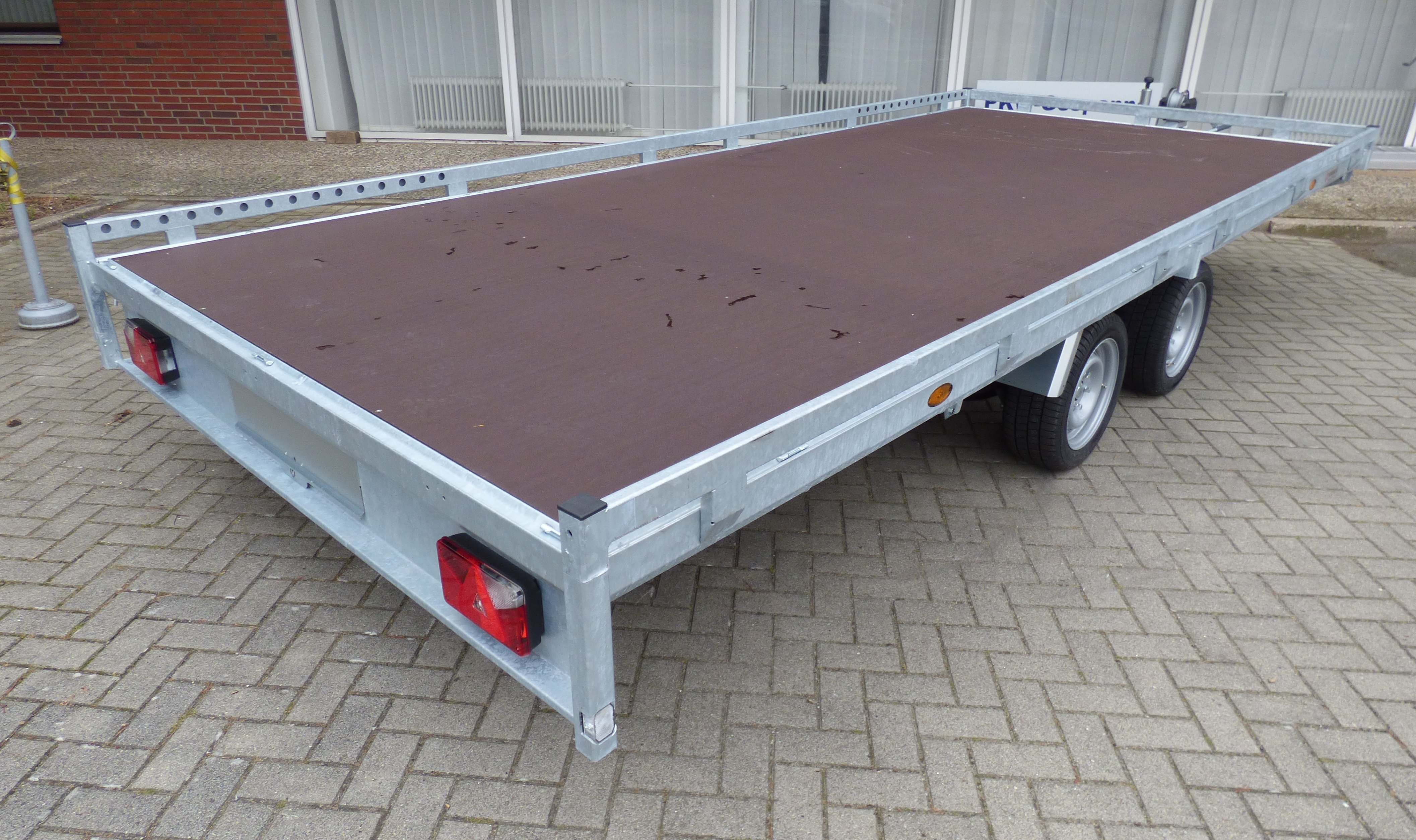 Henra PL355022AT parabolic Multitransporter mit