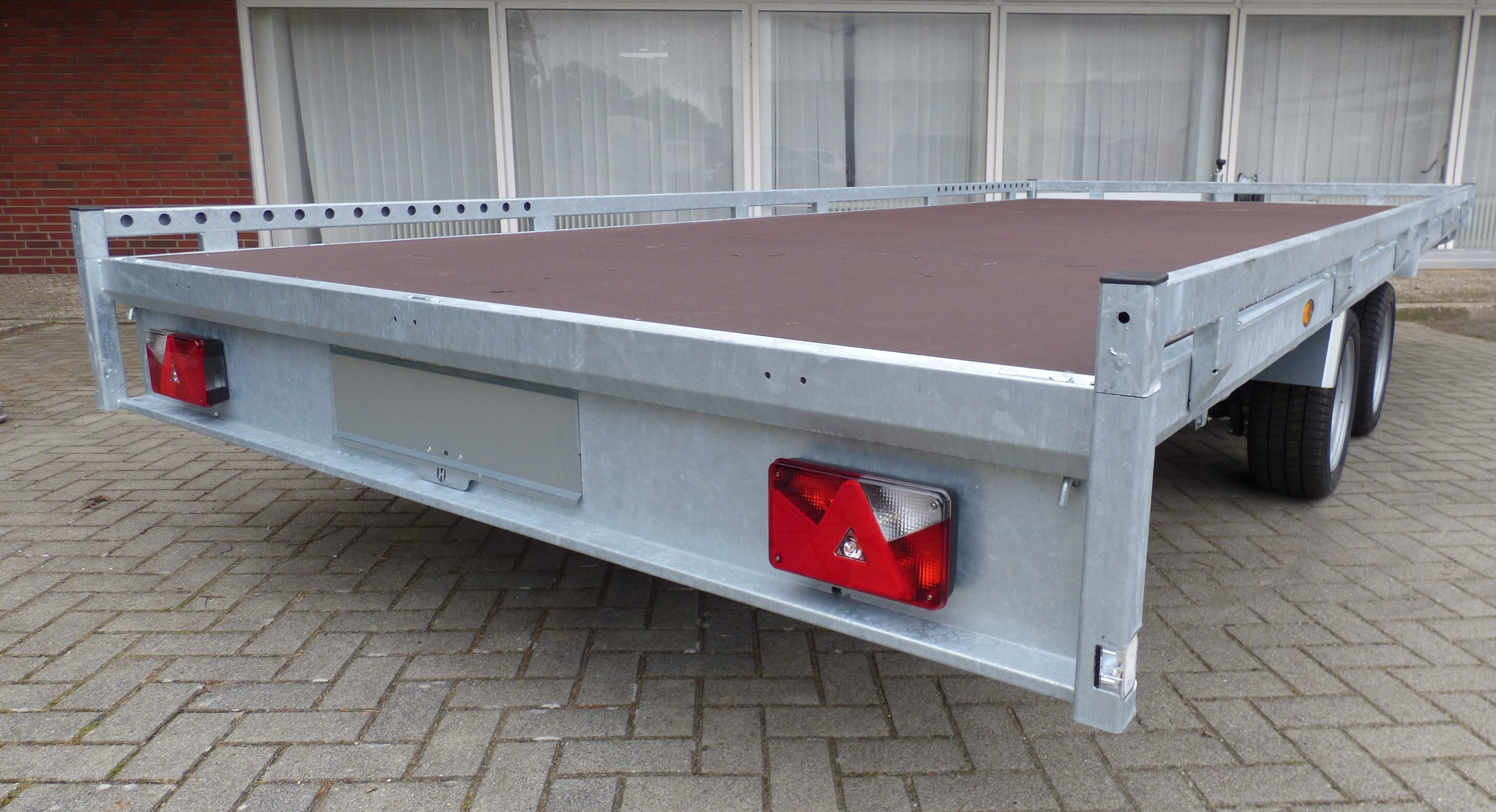 Henra PL355022AT parabolic Multitransporter mit