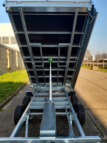 Henra KP353518 parabolic Dreiseitenkipper mit E-pumpe, Blattfederachsen, 3500kg zGG, 351x185x30cm, Rampenschchten