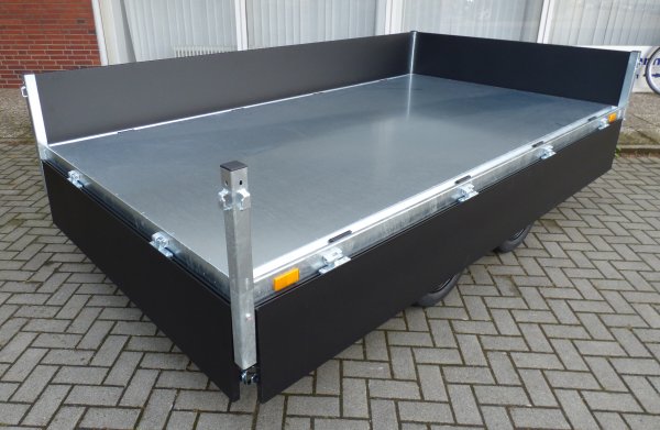 Saris Tandem-Heckkipper K1 306 184 2700 2 E mit E-Pumpe, silberne Bordwnde, 2,7t zGG, 306x184x30cm