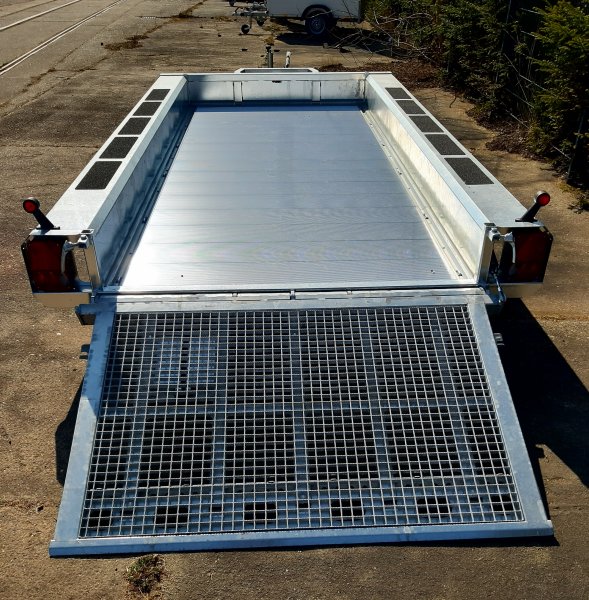 Henra MT354017 Parabolic Sehr stabiler Baumaschinentransporter mit Aluboden, Blattfederachsen, 3500KG zGG, 400x170x27cm, durchgehende Gitterrampe 115cm hoch