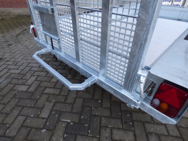 Henra MT304017 Sehr stabiler Baumaschinentransporter mit Siebdruckboden, 3000KG zGG, 400x170x27cm, durchgehende Gitterrampe 165cm hoch