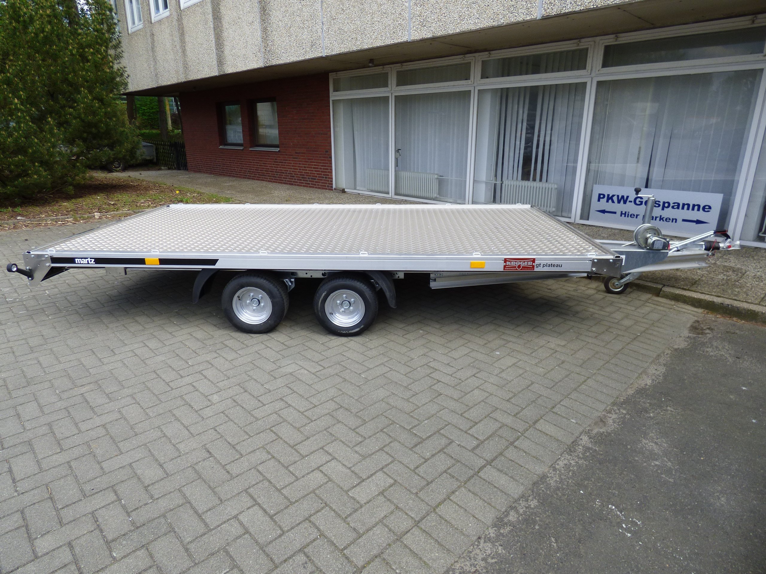 Martz GT Plateau FULL ALU 400 2700KG zGG 405x215cm mit Winde und Rampen