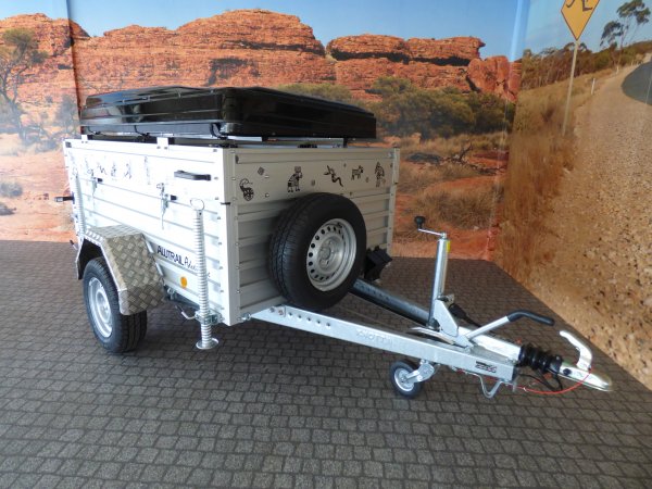 Alutrail Adventure, 1,4t zGG, Lademae: 216x135x69cm, mit Hybrid Dachzelt Unit fr 3 bis 4 Personen, inkl. Ersatzrad