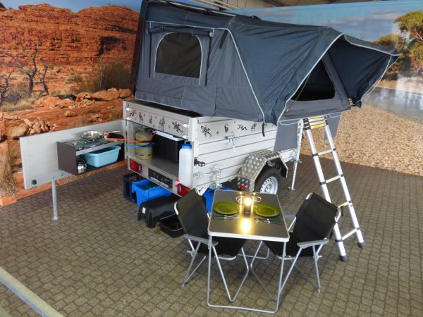 Anhnger Alutrail Adventure inkl. Hartschalen Dachzelt Outback Unit mit MaX-Ausstattungspaket