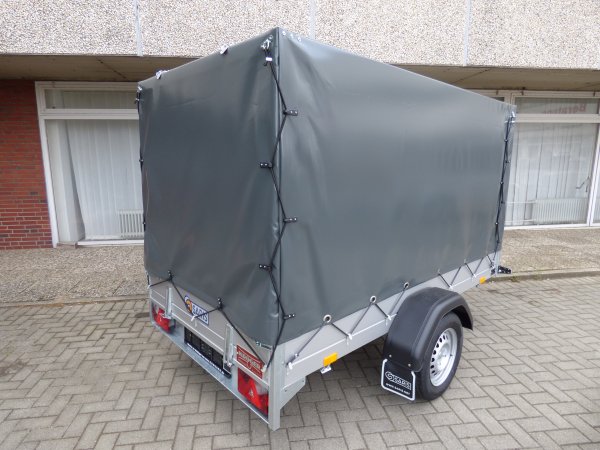 Saris McAlu MP 255 133 750 1 mit KRGER Hochplane in schwarz, 750KG zGG 255x133x140cm