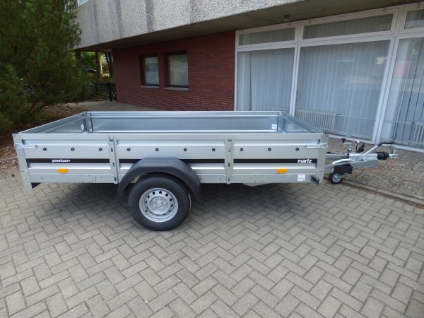 Martz Premium+ 296 mit Bugklappe, 1300KG zGG, 296x150x41cm